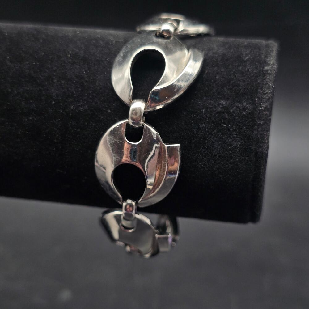 Tara Silver Tone Bracelet Vintage Jewelry Circle Open Links